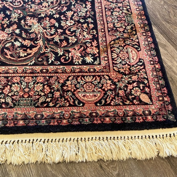 Karastan worsted wool rug handmade,great condition,classic addition to any home. - Picture 4 of 5